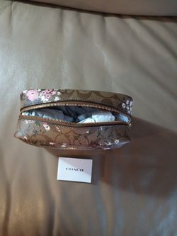 Coach Cosmetic Bag With Credentials