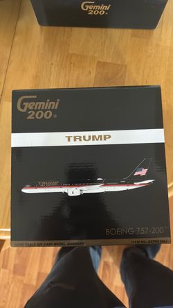 Gemini 200 Trump Boeing 757-200 Die-Cast Model