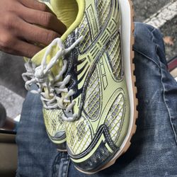 Bottega Veneta Orbit  9.5 10