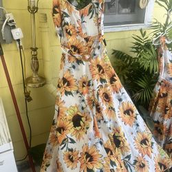 Ladies Size medium Sunflower Sun Dress