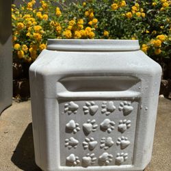 Pet Food Container