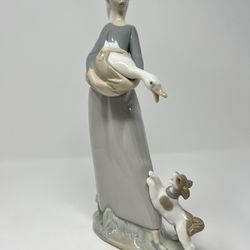 LLADRO Girl With Goose And Dog #4866