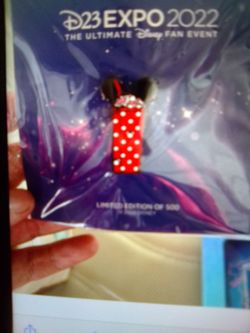 D23 2022 limited edition 1 of 800 Minnie mouse cup with straw pin