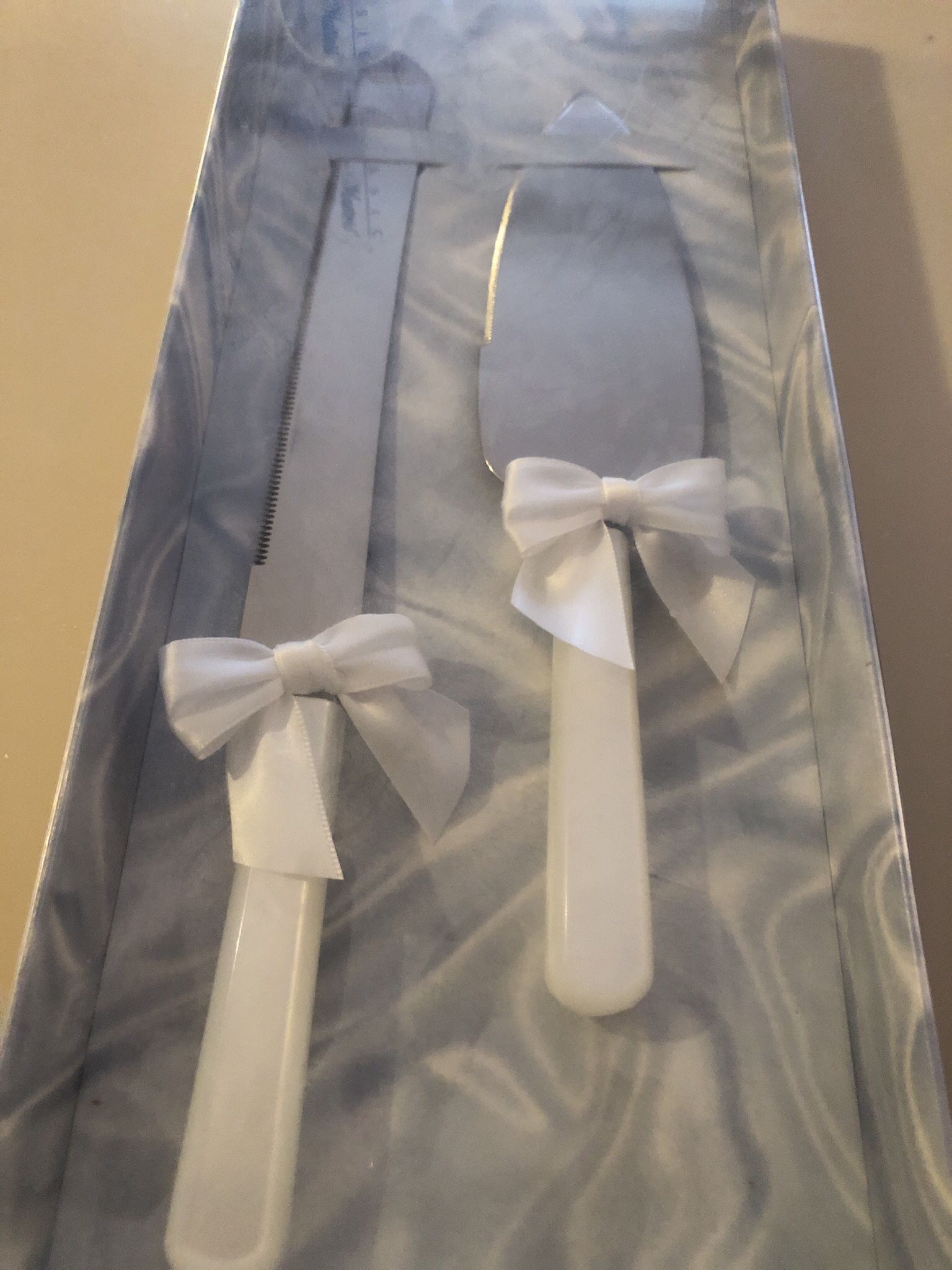 Vintage Wedding Cake Cutting Set $5 Pick Up