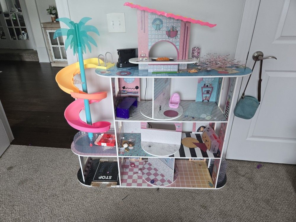 LOL Surprise OMG Doll house