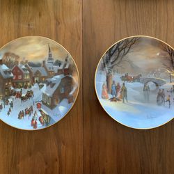 PRICE REDUCED: Christmas Collector Decorative Plates