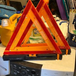 1 Emergency Triangle