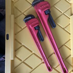 URREA 24” and 18” Long Heavy Duty Iron Pipe Wrench
