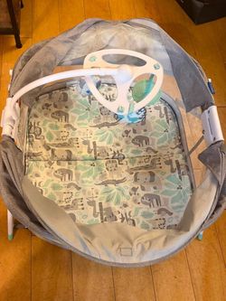 Sweet dreams fold and go bassinet