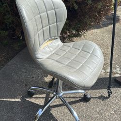 Free Chair