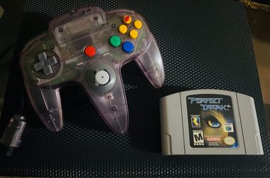 Perfect Dark & Nintendo 64 controller