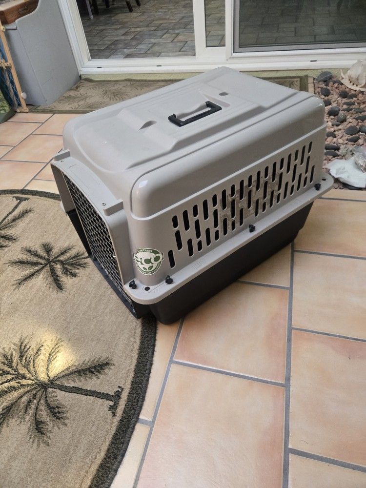 Medium Dog Crate