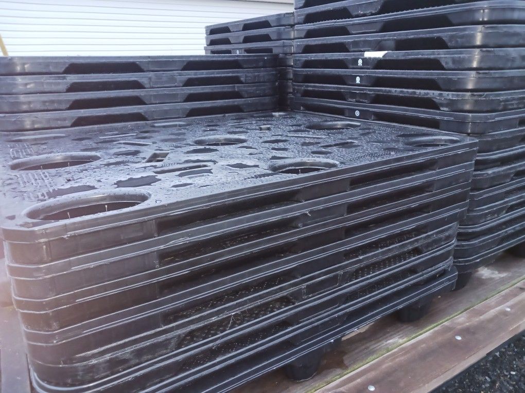 Heavy Duty Plastic Skids