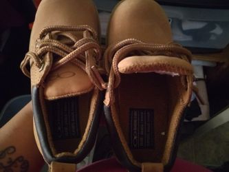 Kids shoes size 11 op