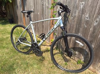 Trek dual sport 3 hybrid bike