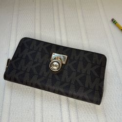 Micheal Kors Wallet