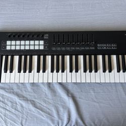 Novation Launchkey 49 [MK3] Keyboard Controller