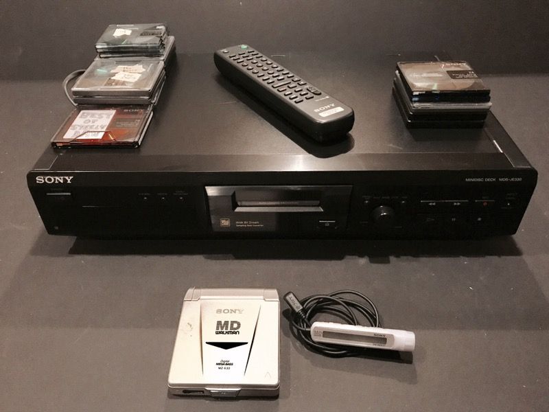 Sony Minidisc MDS-JE330 Deck With Remote And Walkman Minidisc Player MZ-E33 Plus 15 Discs