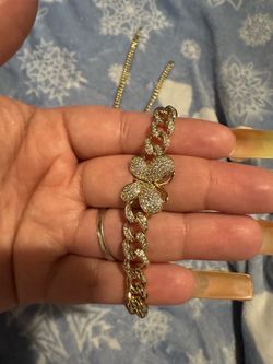 Beautiful necklace set