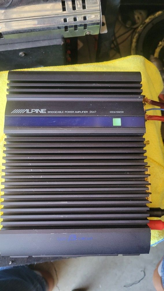 Alpine Amplifier 