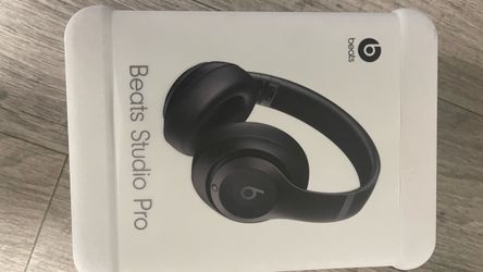 Beats Studio Pro Over-Ear Headphones