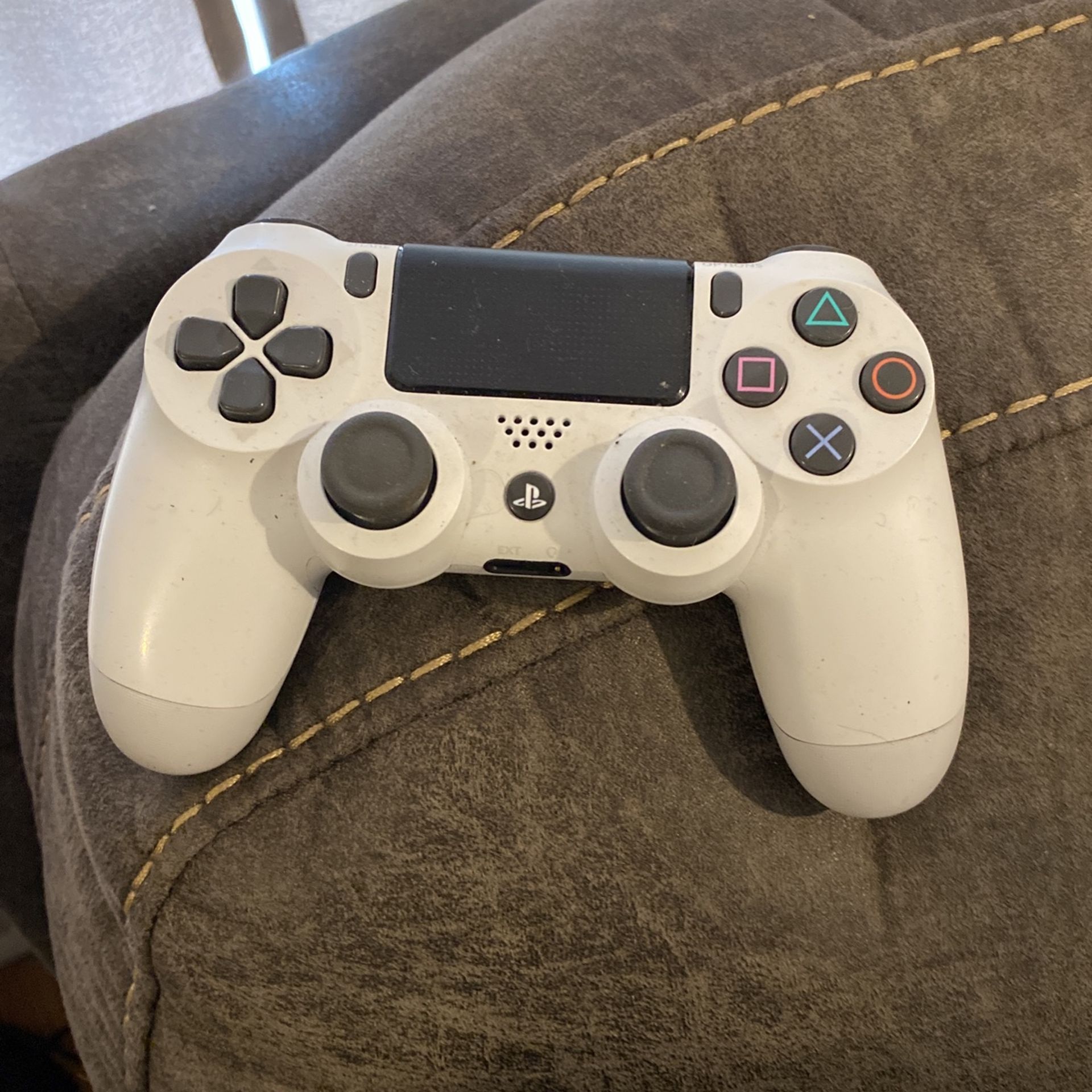 PS4 Controller