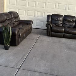 DARK BROWN GENUINE LEATHER POWER RECLINER COUCH AND LOVE SEAT SET, DELIVERY INCLUDED 