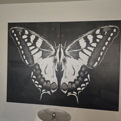 Butterfly 2-Piece Wall Art – Stunning Gray & White Design