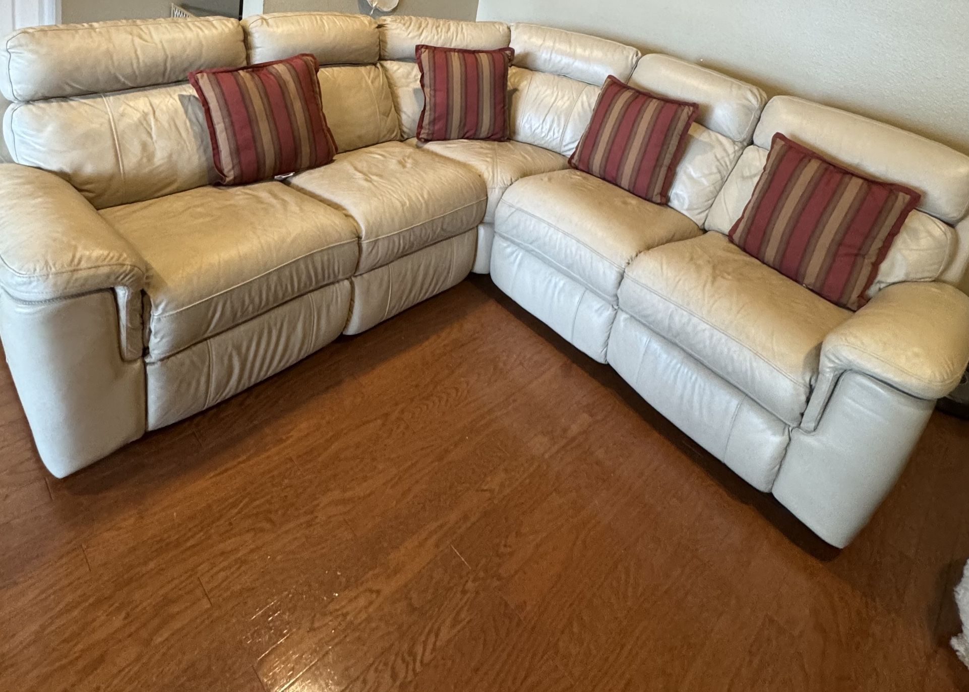 couch with recliner
