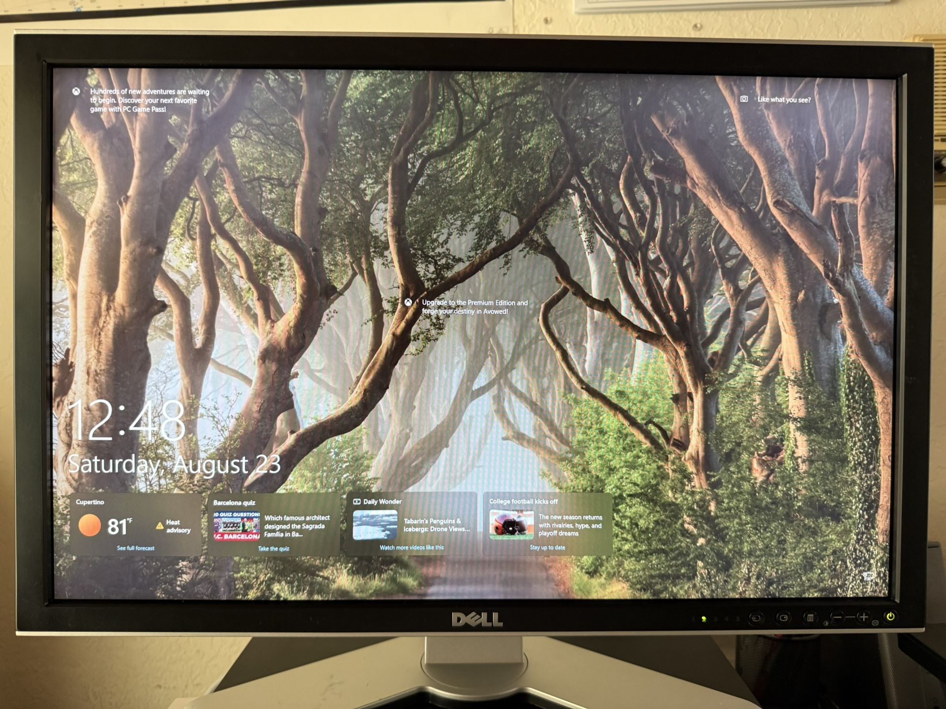 DELL UltraSharp 2407WFPb 24” LCD Monitor