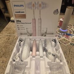 2x Phillips Sonicare DiamondSmart 9000 Electric Toothbrushes