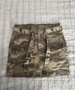 Size 3 Camo Jean Shorts
