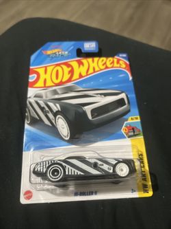 HOTWHEELS 2025 MODEL C CASE HI-ROLLER II SUPER TREASURE HUNT