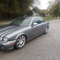 Parts Car. 2004 Jaguar 