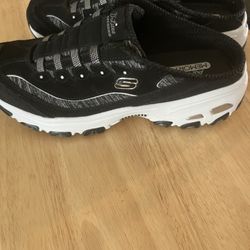 Slip On Sketchers Size 9 
