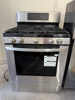 LG Gas Oven New! Barely Used!
