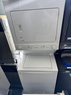 FRIGIDAIRE STACKABLE WASHER AND DRYER (GAS) SET 