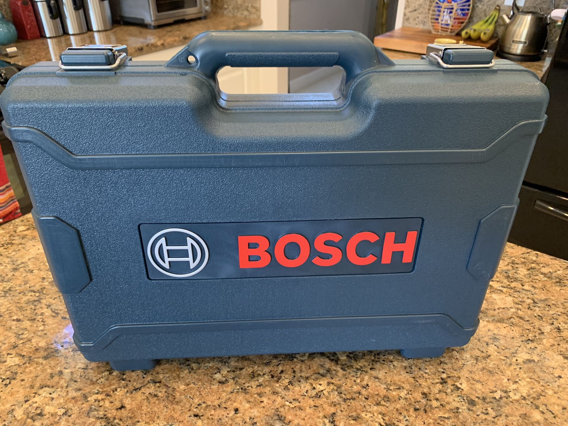 BOSCH IWHT180 18 V 1 2 High Torque Impact Wrench for Sale in Fort Lauderdale FL OfferUp