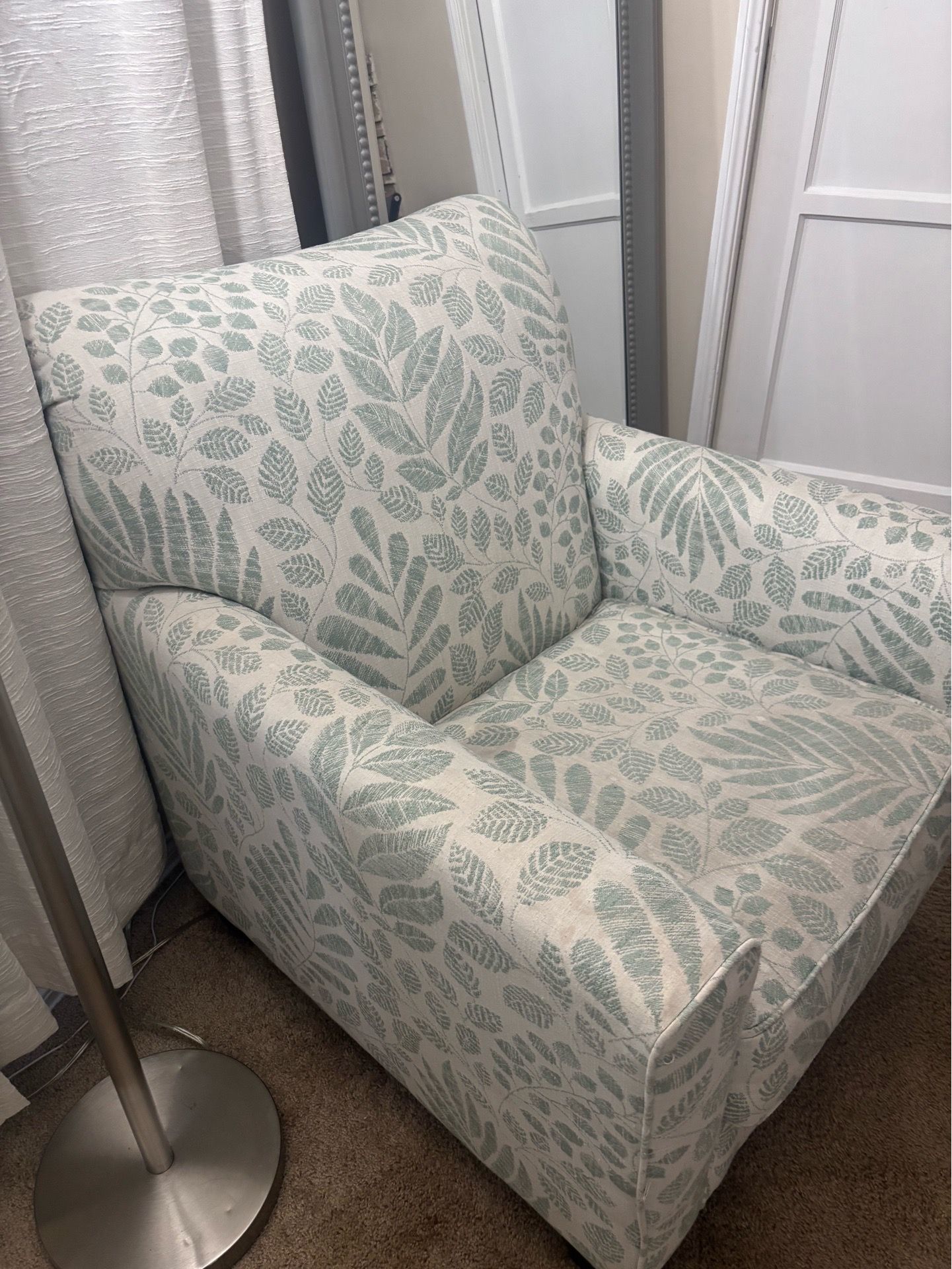 Accent chairs (set of 2)