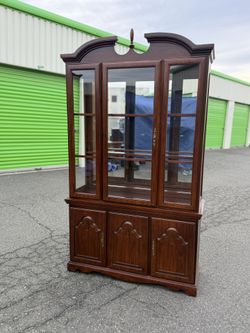 China Cabinet For Sale (FREE DELIVERY)