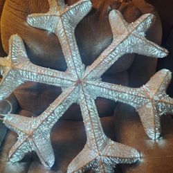 Large snowflake 