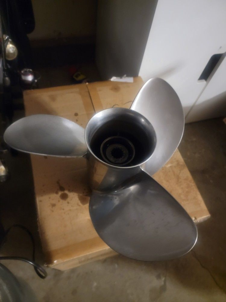 Yahmaha Honda Mercury Suzuki Outboard Propeller