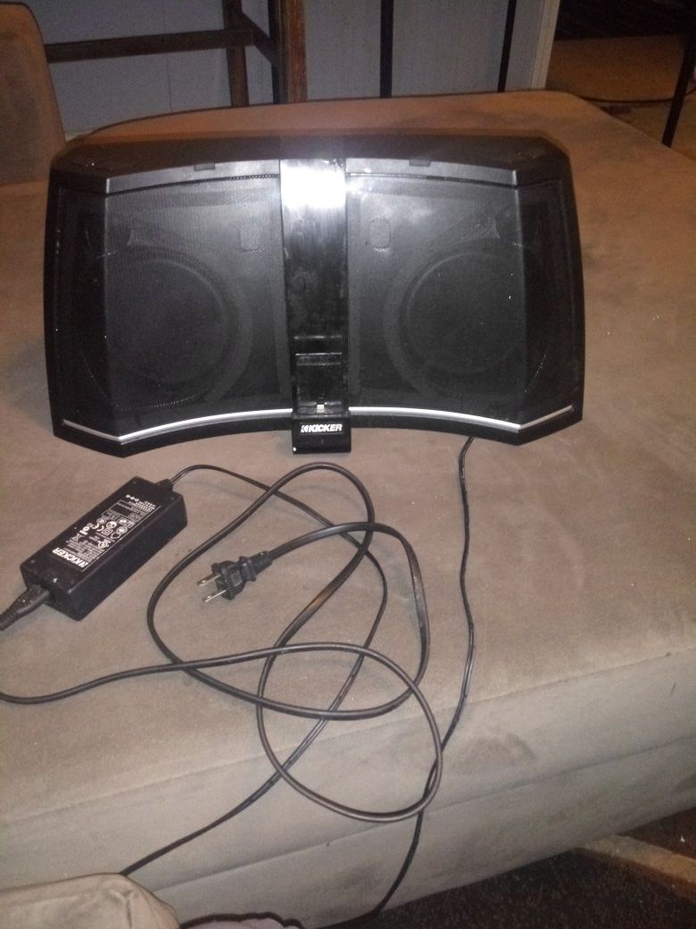 Bluetooth Kicker Amphitheater BTL Speaker / w new iphone connection