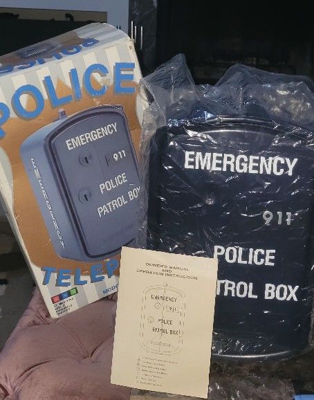 New Vintage Police Emergency Patrol Box 911 Starlight Randix Phone PB 104