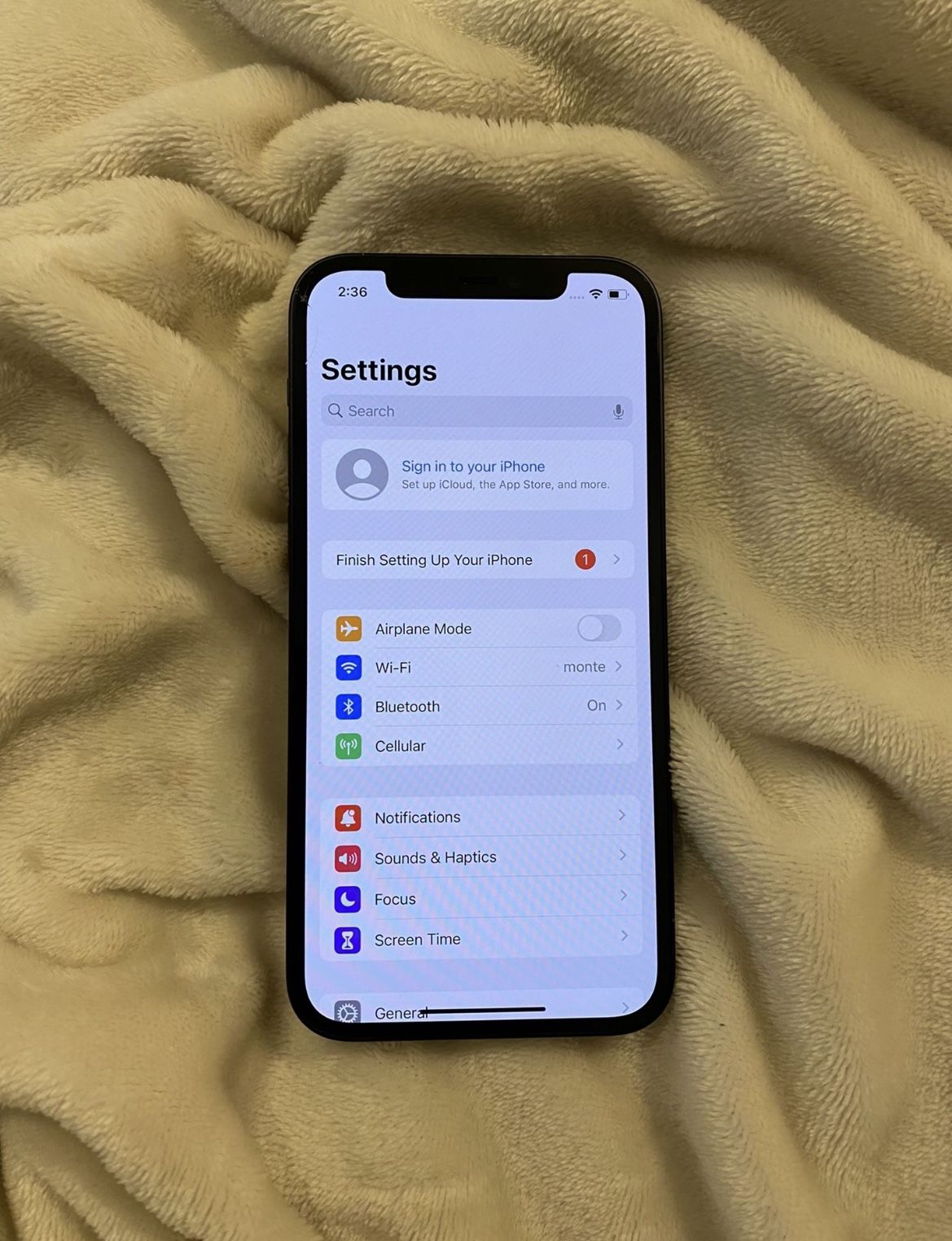 iPhone 12 (Black ) First One To Cashapp , PayPal Or Apple Pay Gets It ( YOUTUBE Video )