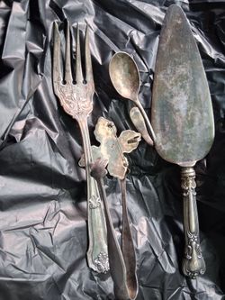 Sterling silver  lot weight is 231 grams