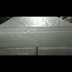 New ... New King bed pillow top can deliver new