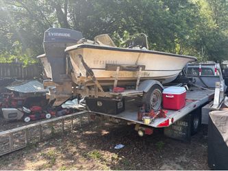 1970s SeaSquart bass boat