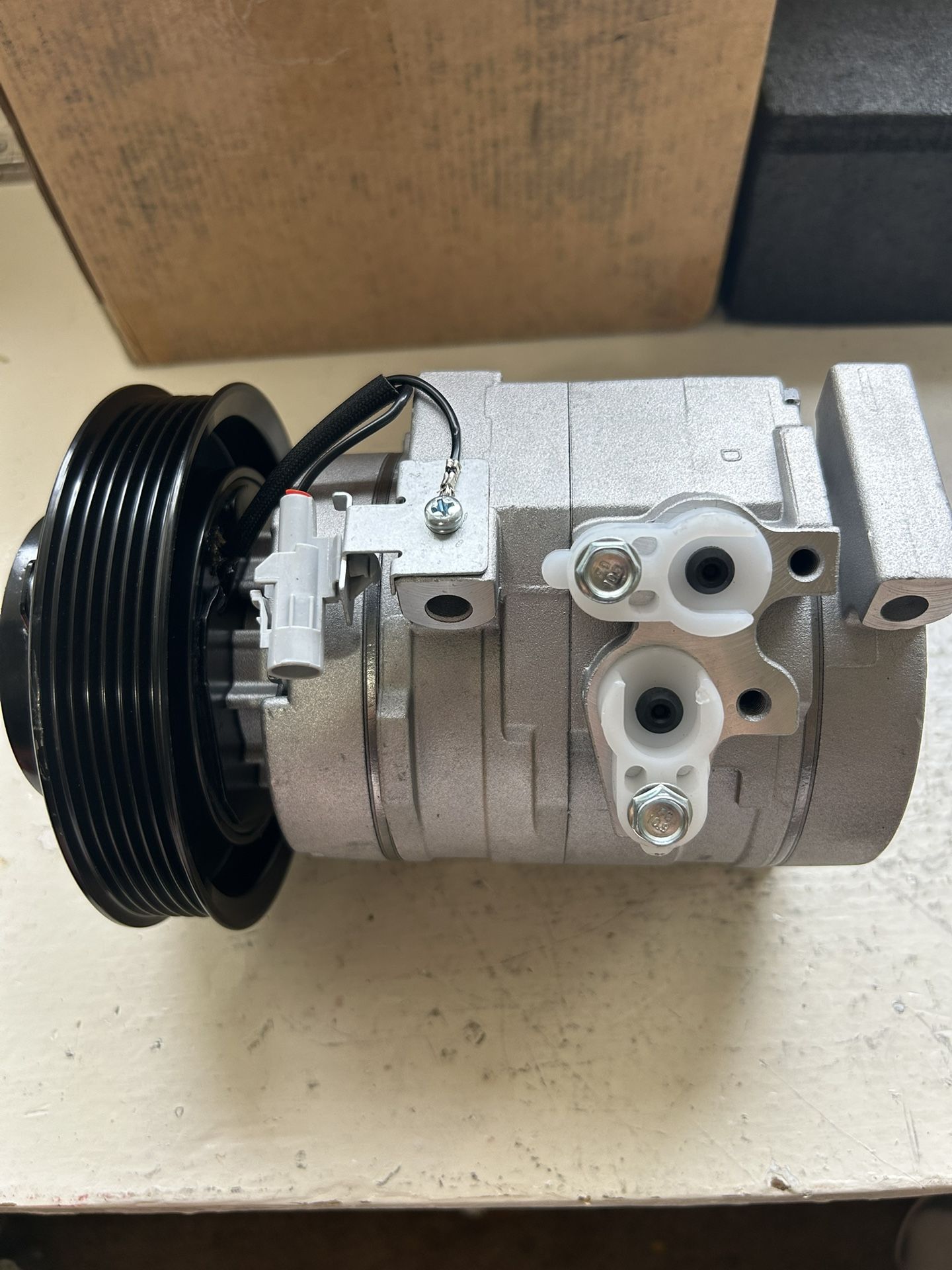 AC A/C Compressor With Clutch, CO 27000C for 2003-2008 Toyota Corolla 1.8L