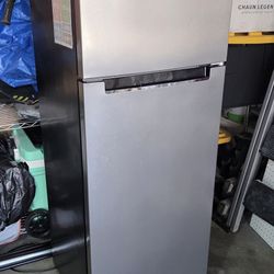 Magic Chef Fridge